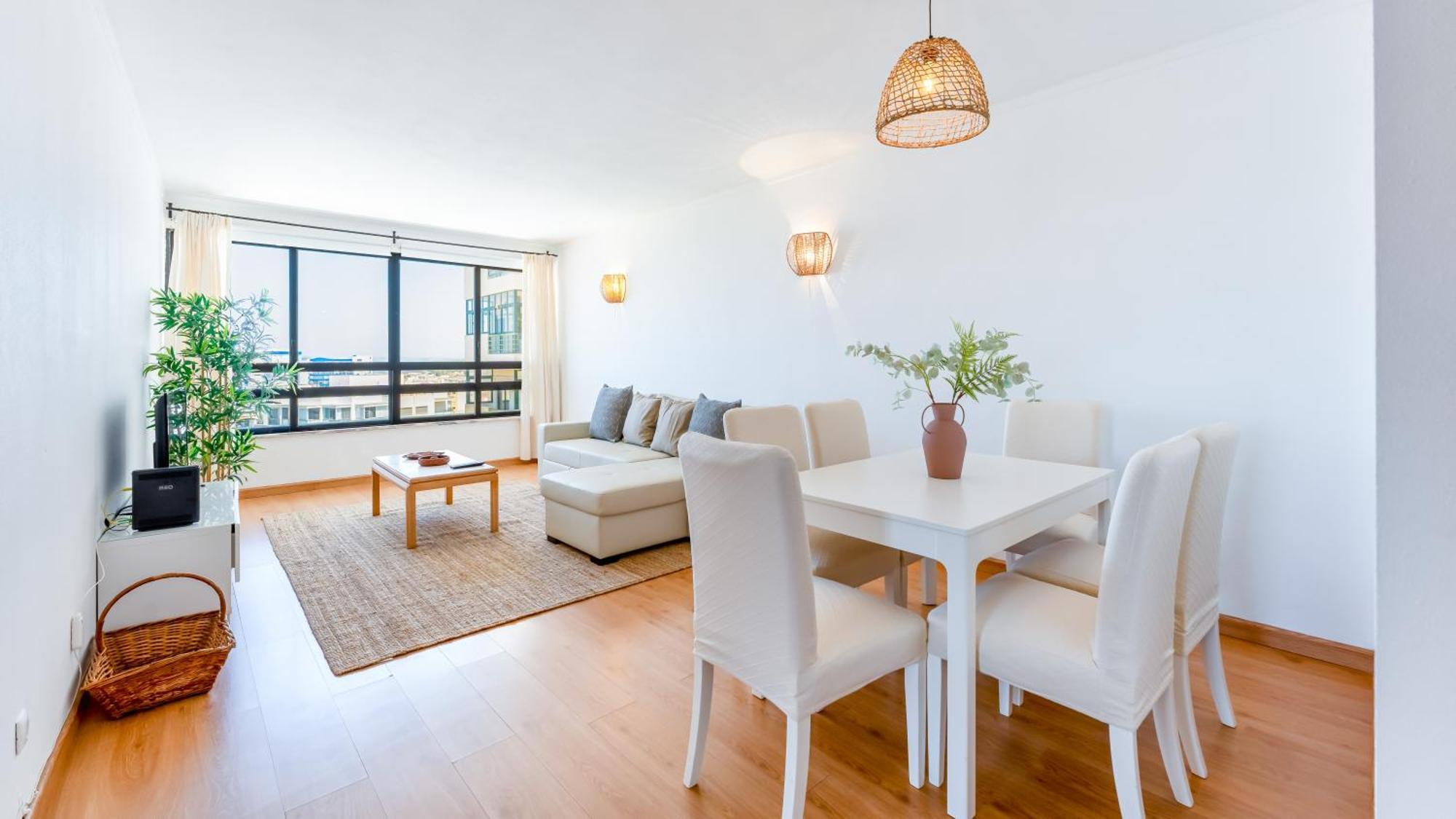 Bright & Cozy In By Lovelystay *